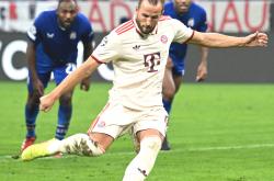 开云体育平台APP-巴萨轻取曼城，格纳布里带队取胜