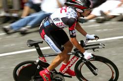 开云体育中国-当足球的悬念在西甲被终结，F1的节奏在摩纳哥被接管—论竞技场上决定性瞬间的艺术