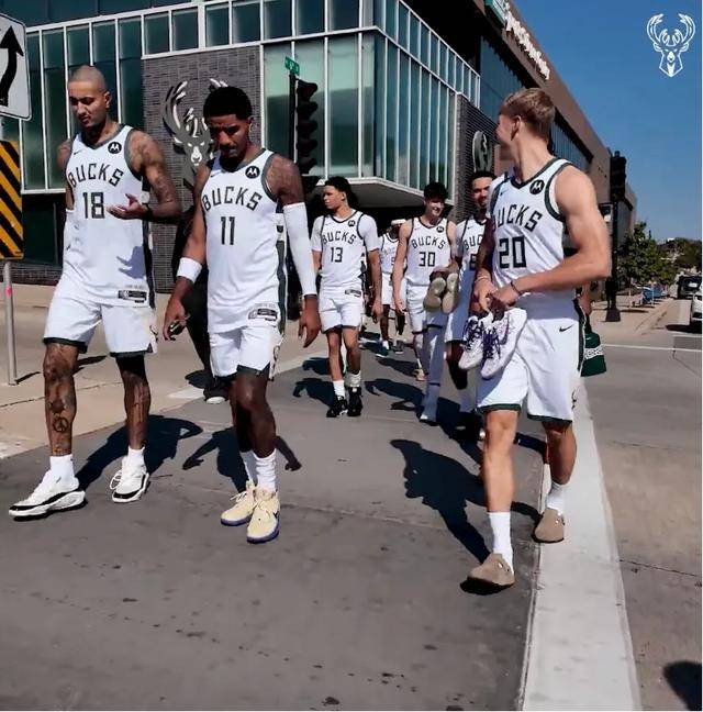 雄鹿鏖战勇士,哈里斯绝境逆转 雄鹿鏖战勇士,哈里斯绝境逆转