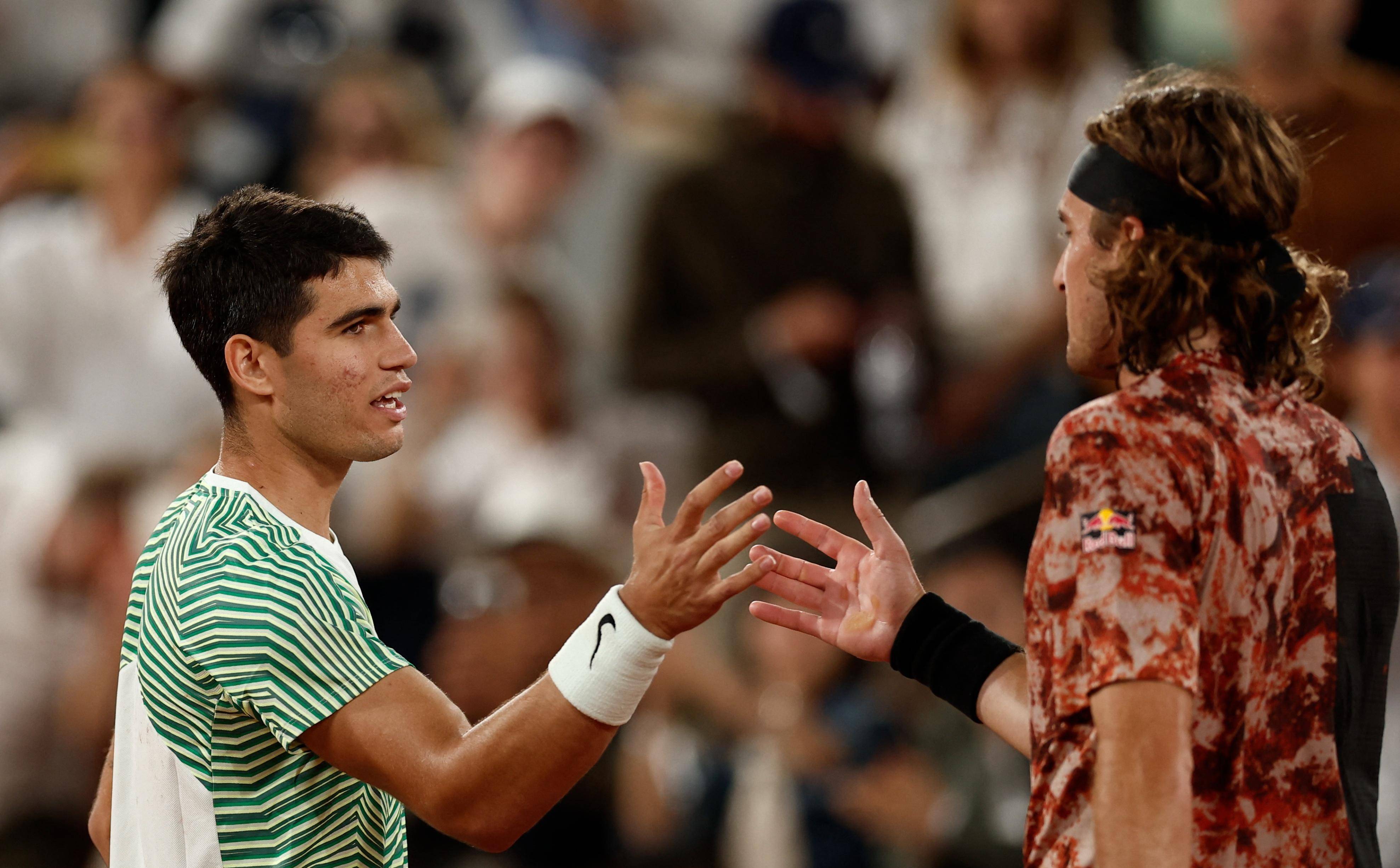 英国网球队绝杀西班牙网球队,西西帕斯制霸全场的简单介绍 英国网球队绝杀西班牙网球队,西西帕斯制霸全场的简单介绍