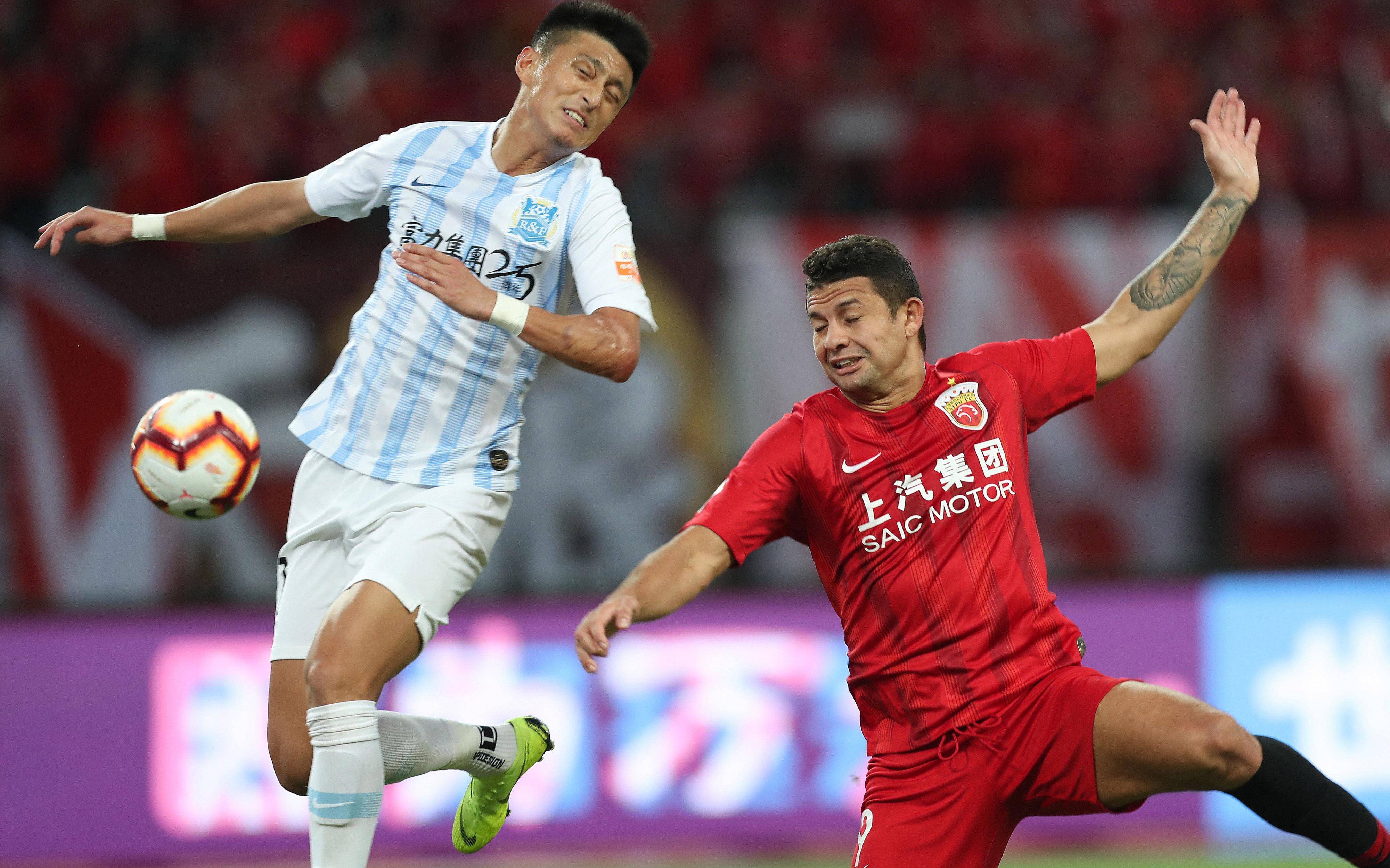 关于足球队主教练发声，誓言带队登顶的信息