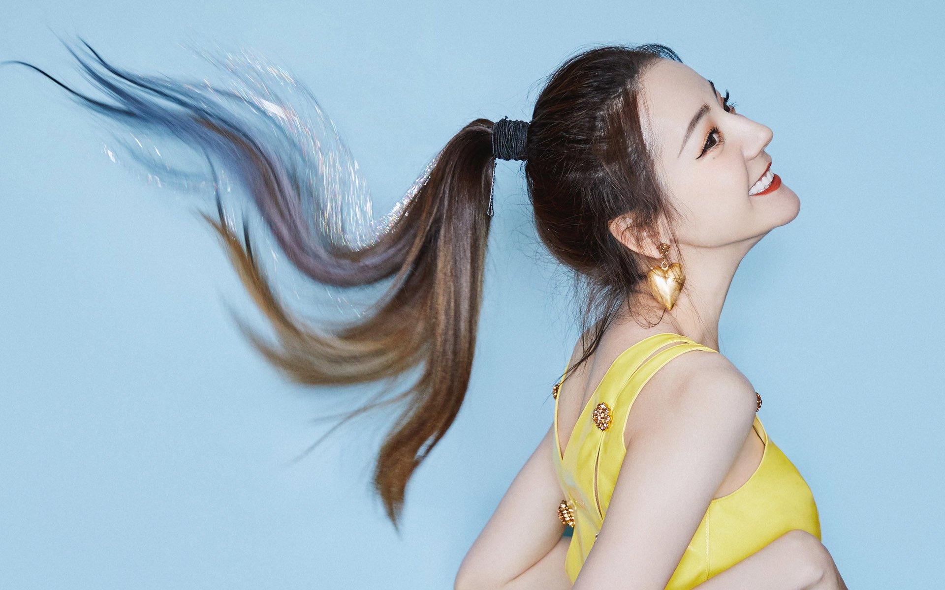 跨联盟巅峰战，辽宁全面压制独行侠，恩比德成黑哨旋涡中的关键先生