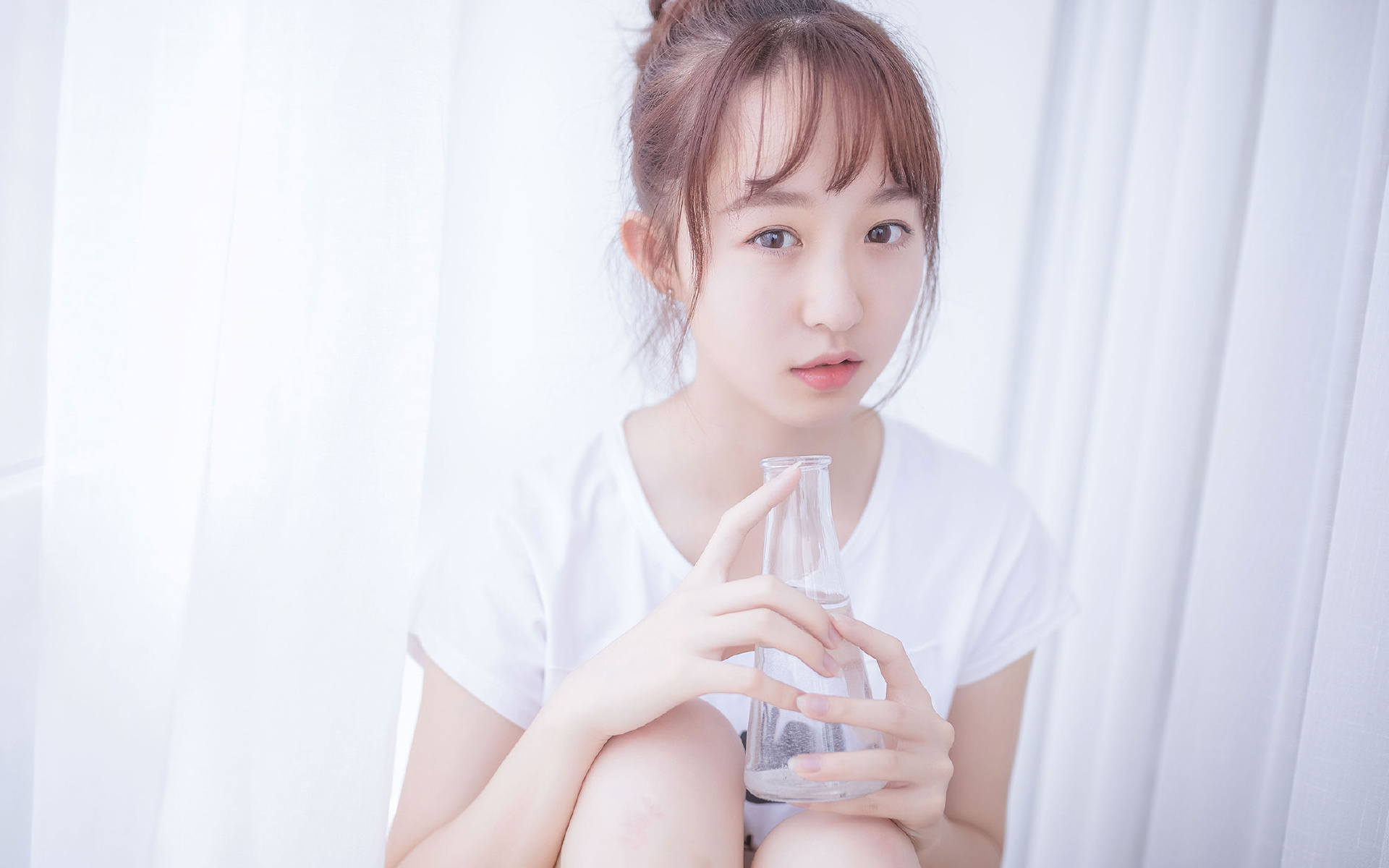 F1新赛季揭幕战，日本车手硬仗中力压中国新星，赢得焦点战胜利